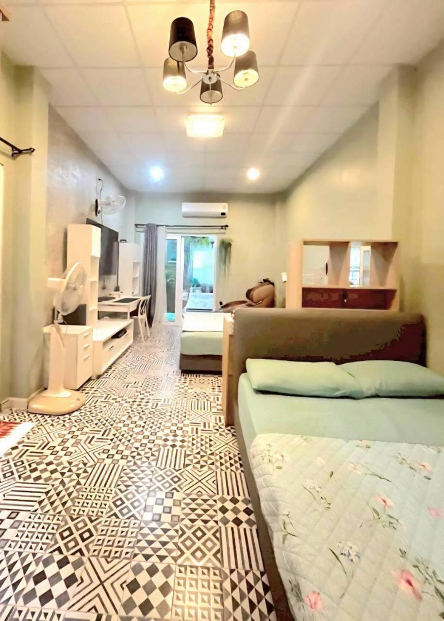 Deluxe Queen Suite