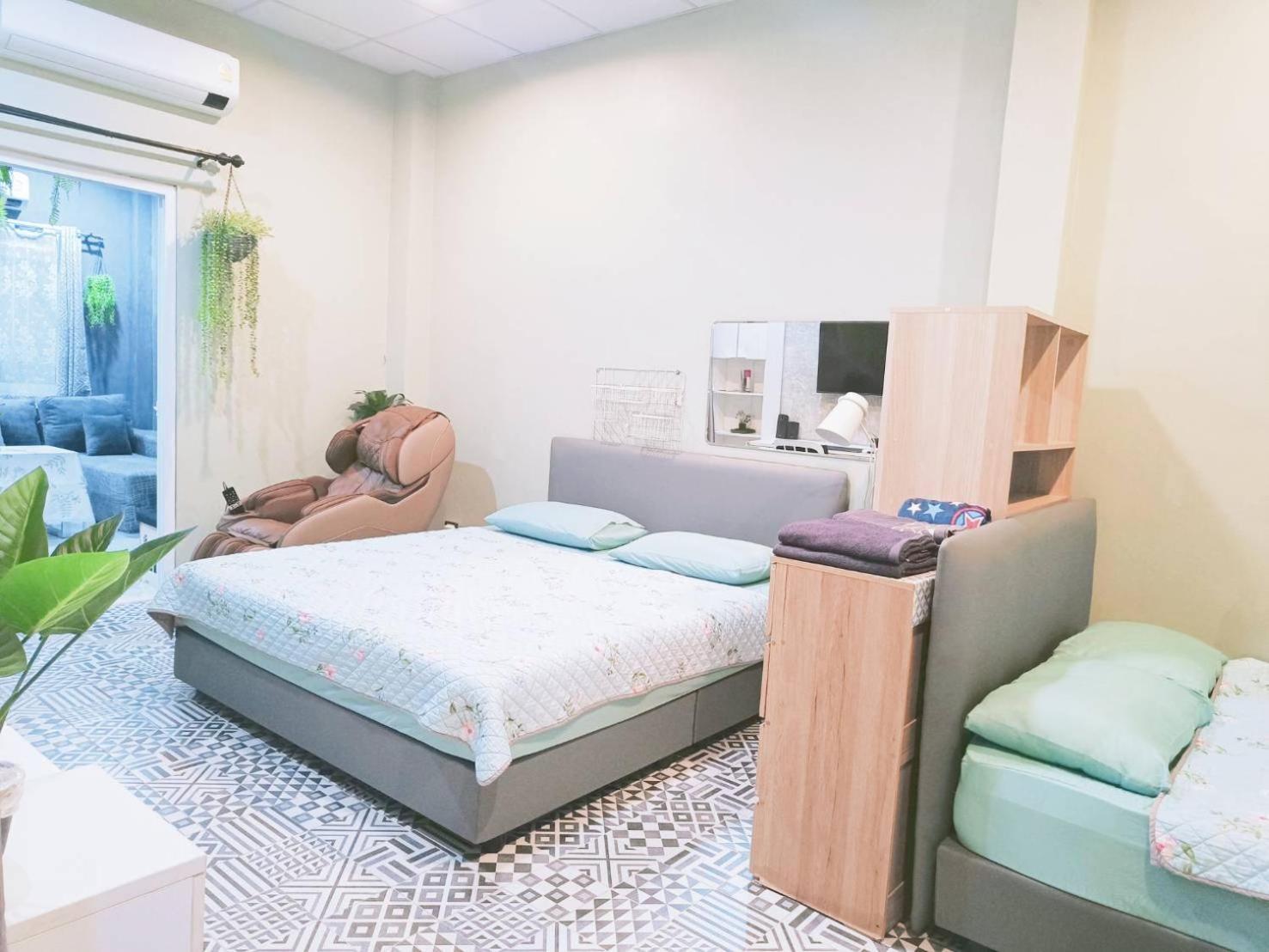 Deluxe Queen Suite